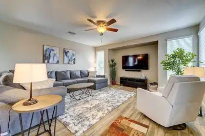 Image de Heated Pool, Community Perks: Updated Gilbert Home