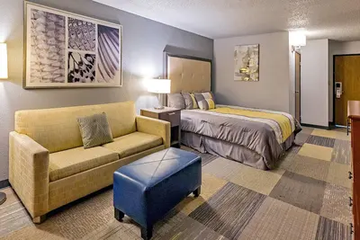 Coratel Inn by Jasper Iowa Fairfield - 1 King Suite with Sofa Bed Non Smoking