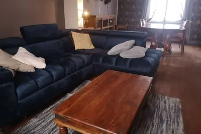 Image de confortable maison avec extérieur