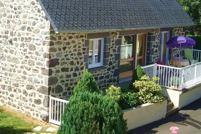 Image de Gite **** Les Hirondelles- Situation idéale- Lacs et Volcans - Puy de Dôme. . . .