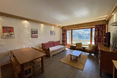 Image de À 200m des pistes de ski, 6ème étage, vue dégagée, balcon, télévision, casier à ski, 62m², Tignes