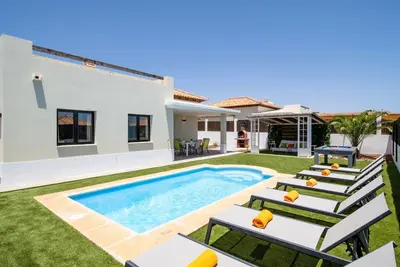 Image de Villa Caleta Heights by Villa Plus