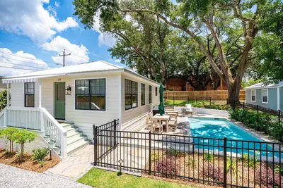 Image de The Fairhope Collection - 108 with Pool