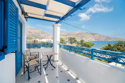 Image de Maison de vacances 'Livadia Beach Tilos Apartment' avec vue sur la mer, Wi-Fi et climatisation