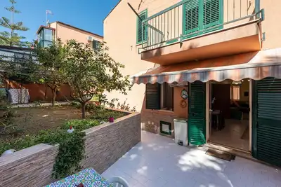 Image de Appartement de vacances 'Paradiso Marino' avec terrasse, jardin et Wi-Fi