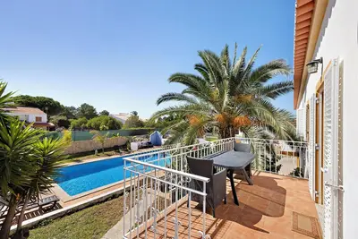 Image de Villa 'Oliveira' avec piscine privée, jardin privé et Wi-Fi