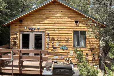 Image de “Cassie’s Cabin”Cozy cabin in Crown King