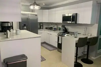 Image de Your Beach Oasis! ! *Steps From Costa Azul Beach*