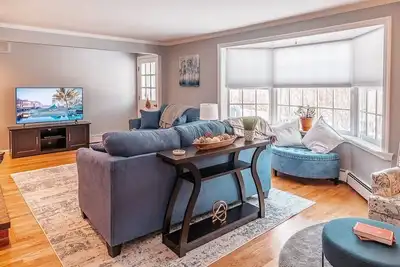 Image de Adorable maison près de la plage, lac et montagnes