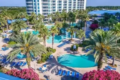 Image de Family Resort 2br King Suite Shuttle Pool