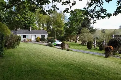Image de Beautiful cottage in peaceful location w/hot tub. 10mins from centre of Dundee.