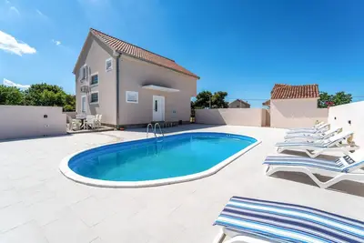 Image de Superbe maison Ă Benkovac avec WiFi