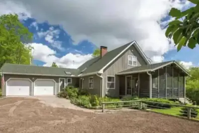 Image de Catskills Waterfall Retreat, Hot Tub, Pond, Views