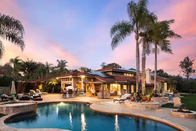 Image de Private Tranquil Estate, Stunning Views, Salt Water Pool/Spa