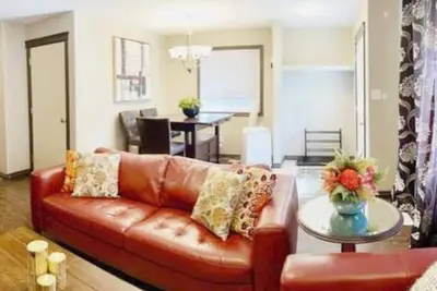 Image de Cheerful 3 Bdm Home close to U of A Hospital