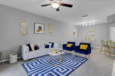 Image de Cozy & Luxury Apt with Lake View, cable and fast WiFi near all Attractions!