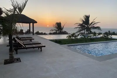Image de vue mer, accès plage et piscine