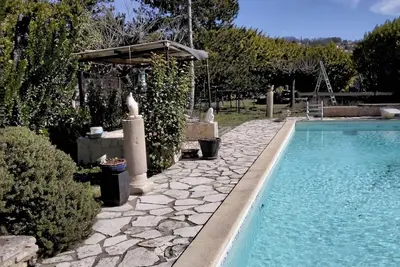 Image de Mobil home climatisé 2 chambres + terrasse et piscine