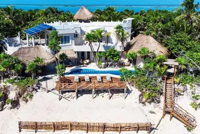 Image de Luxury 5-Br Beachfront Home in Tulum Casa Sofia
