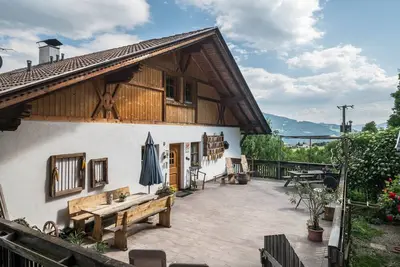 Image de Appartement \"Woehrmannhof Birnblüte\" avec vue sur les montagnes, jardin partagé et Wi-Fi