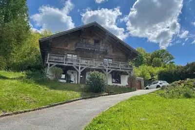 Image de Grand Chalet Canadien en Rondin, Vosges du Nord, Pour 14 personnes sur 220 M2