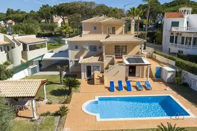Image de Amora Classic Villa 5 mins walk from center of vilamoura