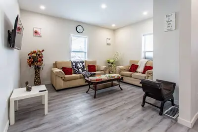 Image de Charmante propriété familiale au bord du lac avec 5 lits + wifi haut débit