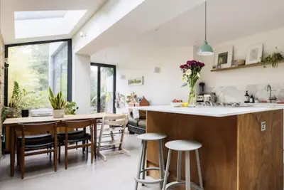 Image de Light filled house five minutes from the tube, perfect for families!