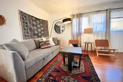 Image de Central Craftsman Apartment