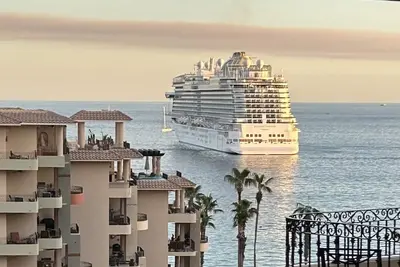 Image de Beachfront Villa - Spectacular Ocean View!