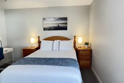 Image de Canmore brand-new central located 2-bedroom vacation home with 2-bedrooms