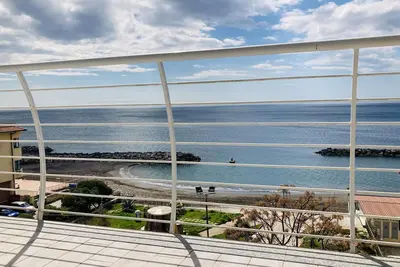 Image de Apartment with sea view balcony