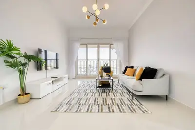 Image de Vivid 2br at Canal Residences West Dubai Sports City by Deluxe Holiday Homes