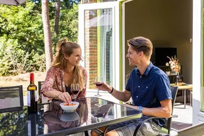 Image de Lovely bungalow for 6 people in a beautiful location, in the middle of the forests of Drenthe.