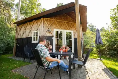 Image de Special overnight stay in a Drenthe Haystack - traditional and luxurious at the same time