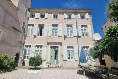 Image de Manoir with pool in the heart of Capestang town (on the Canal du Midi)