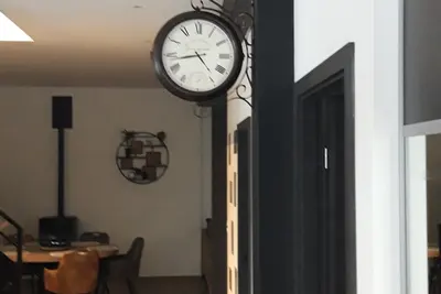 Image de loft neuf côté lac  coté ville tout à pied