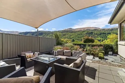 Image de 4 Bedroom Family Home with Outdoor Spa