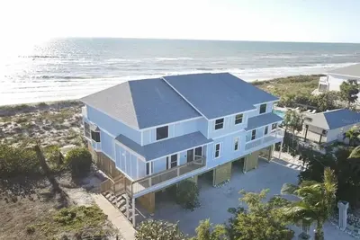 Image de Beachfront-Vacation on a Tropical Island! Pool and tennis closed at this time