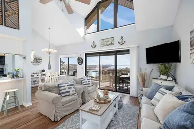 Image de 13-11 Lakeside Sunrise - Expansive lake front Views! Indoor/Outdoor Pools w/Spla