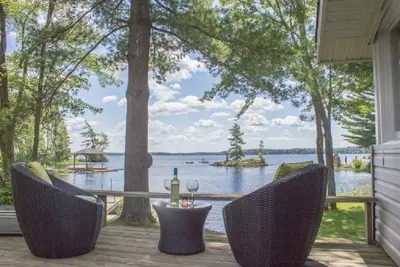 Image de A Wee Bit o Heaven - Cozy Waterfront Kawartha Cottage w/ WiFi, Canoe, Kayaks