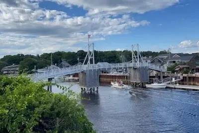 Image de Footbridge Escape  A Comfy Condo w/ Pool, the Beach, Perkins Cove