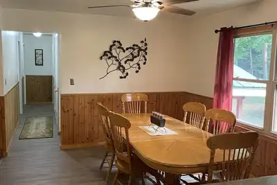 Image de Cabin with Private Lake Access