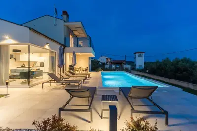 Image de Villa with pool, 6 persons, barbecue, parking in the yard, panoramic sea view