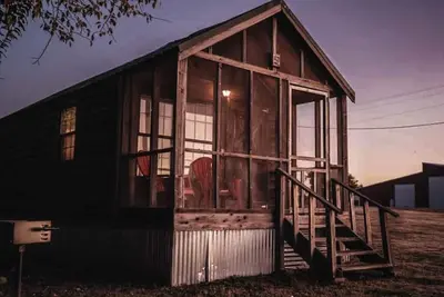 Image de Lake Texoma Cedar Cabin - Whistle Stop