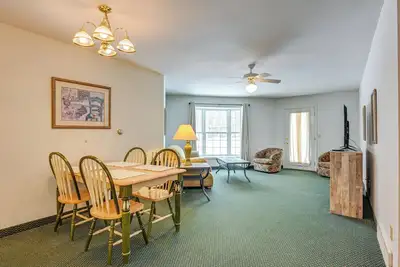 Image de Community Pool & Hot Tub: Pigeon Condo Near Beach