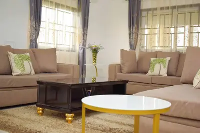 Image de Cozy 4 bedroom all master ensuite furnished retreat with garden in Nakuru, Kenya