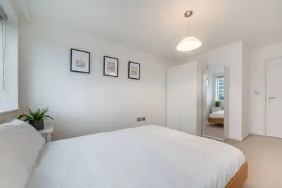 Image de Luxury 2 Bed Balcony Free Parking Flat