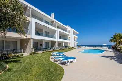 Image de CoolHouses Algarve Lagos|3 Bed Flat, outdoor/Indoor pool & Spa | Amor à Vida