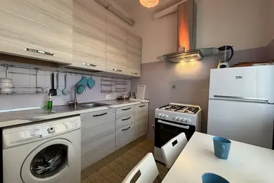 Image de Apartment at few steps from the lake - Larihome A16